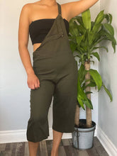 Cargar imagen en el visor de la galería, Jade Jumpsuit
